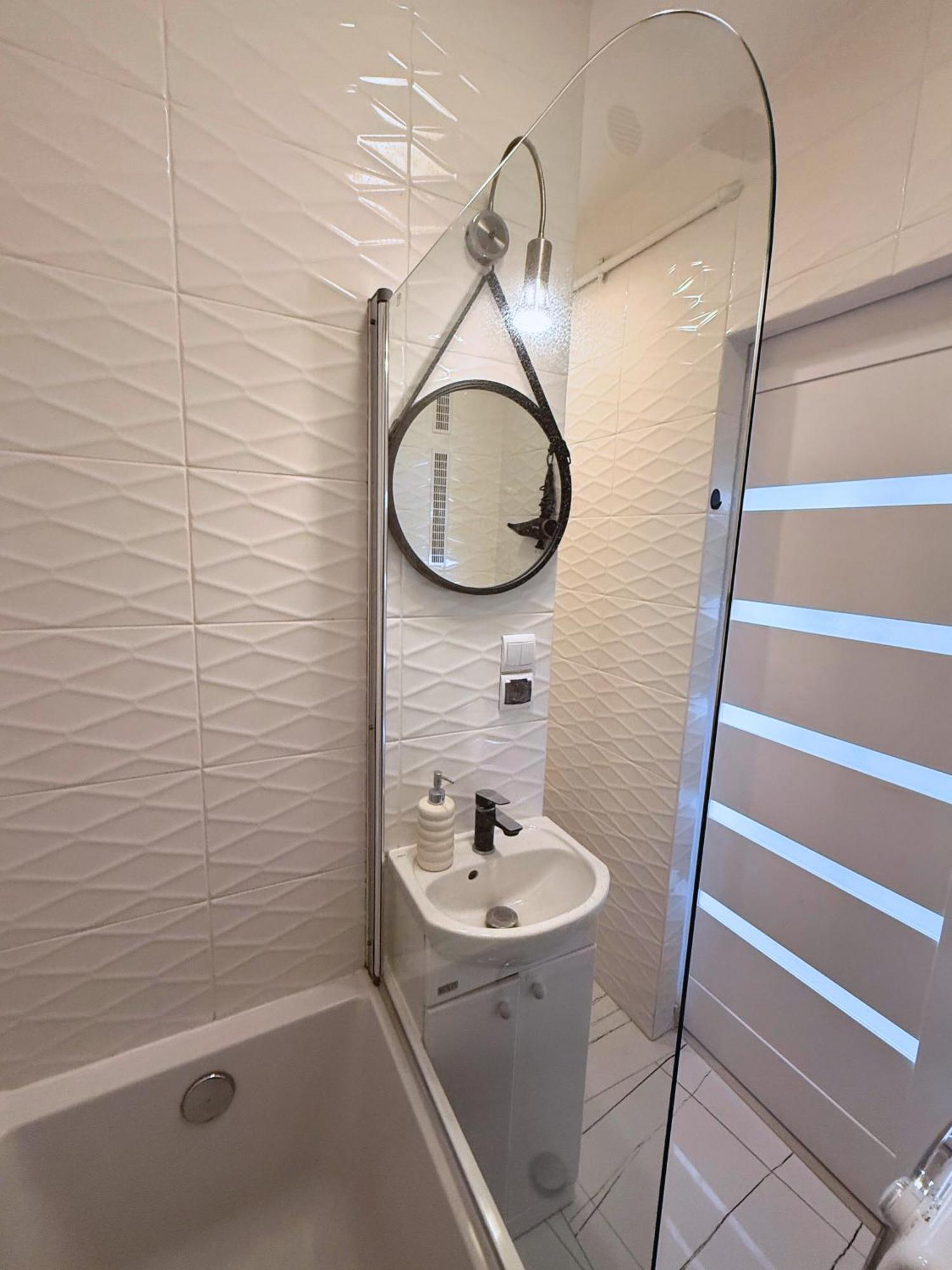 Zacisze Kopernika Z Darmowym Parkingiem Apartment Torun Exterior photo